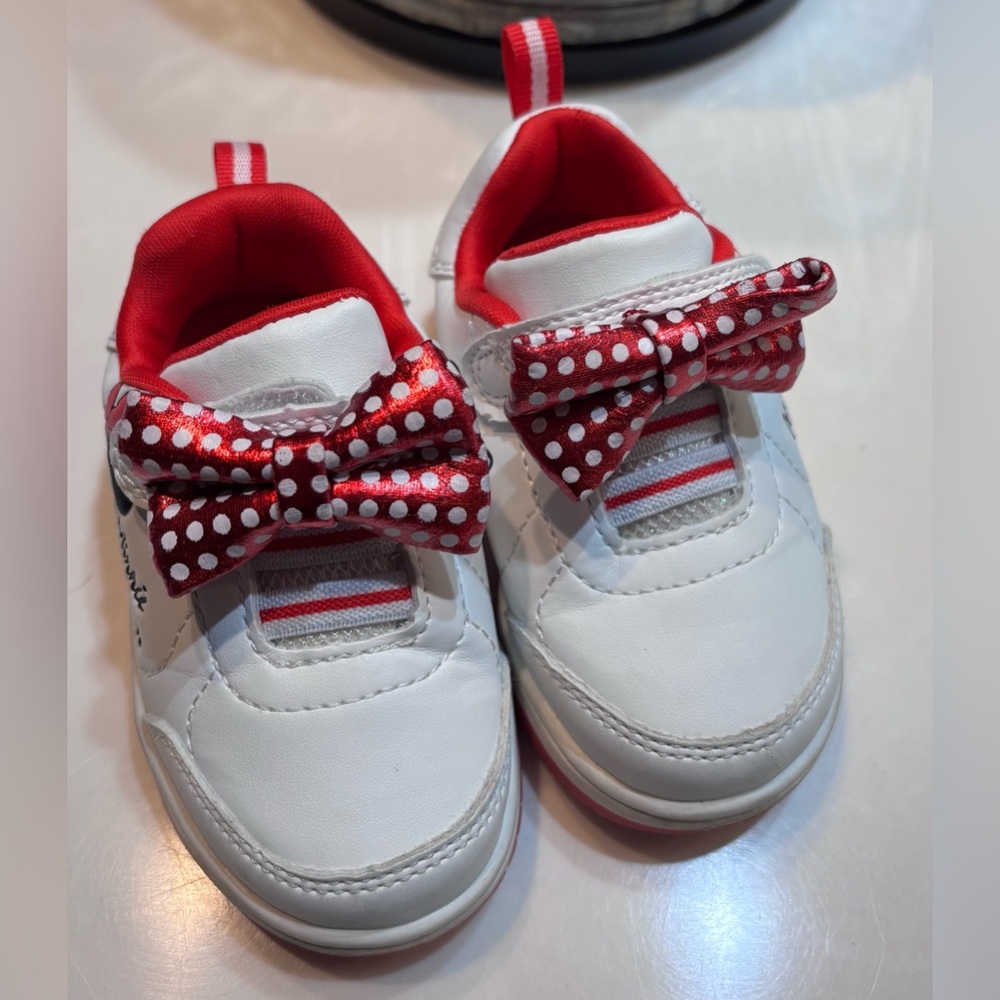 Disney Minnie Mouse Slip on Sneakers infant/toddler sz 5
